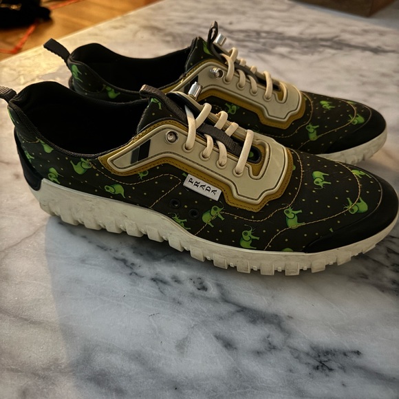 Prada shoes size US 8, Eu40. - Picture 3 of 10